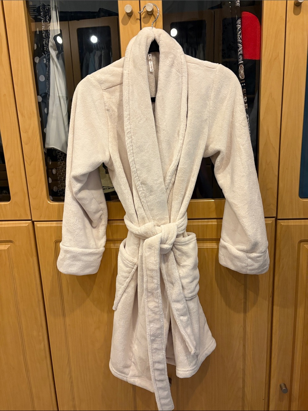 Soma Ivory Plush Terry short Bath Robe with Shawl Collar